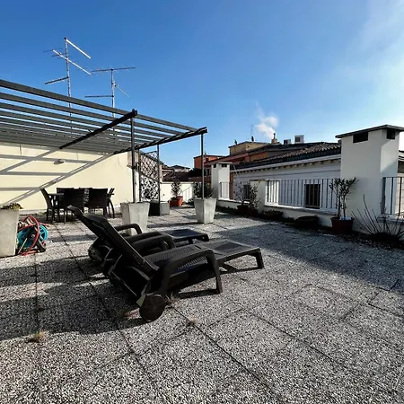 Appartement Attico Arena,200mq Netflix Wifi Air Conditioning